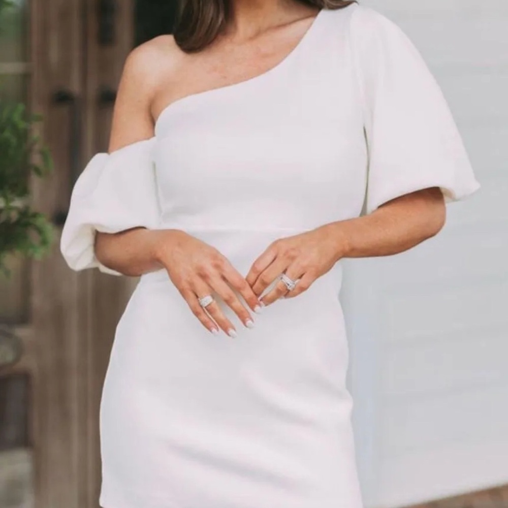 Elegant White One-Shoulder Dress